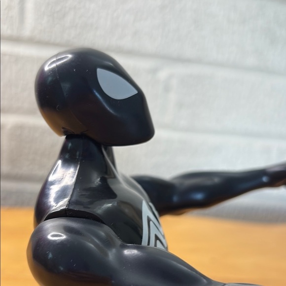 Marvel Ultimate Black Suit Spider-man Titan Hero Articulated Action Figure VGUC - Picture 7 of 11